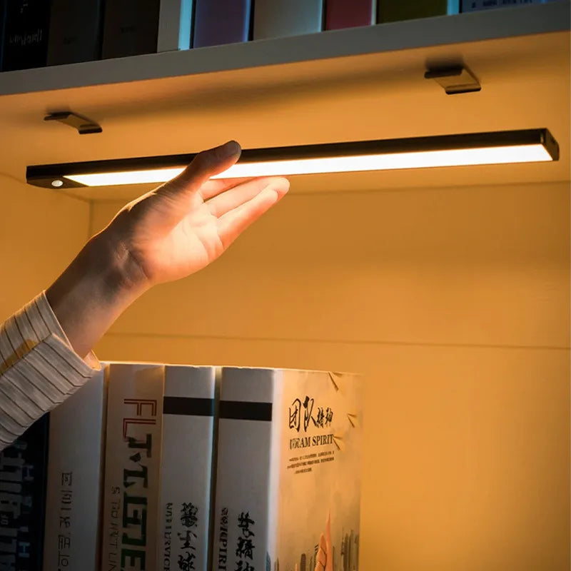 Luce LED con Sensore di Movimento – Illuminazione Automatica per Armadio, Scale e Casa